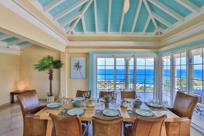 Luxury Villa Photo #23