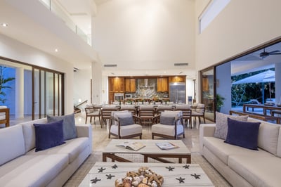 Luxury Villa Photo #10