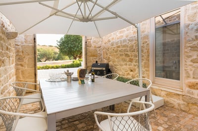 Luxury Villa Photo #15