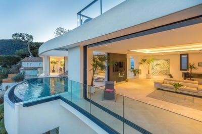 Luxury Villa Photo #6