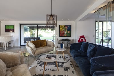 Luxury Villa Photo #23