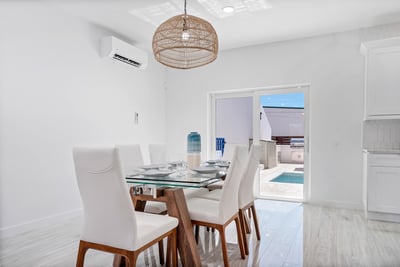 Luxury Villa Photo #9