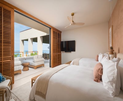 Luxury Villa Photo #26