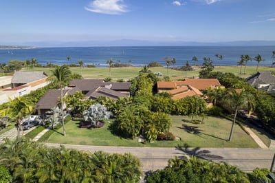 Luxury Villa Photo #25