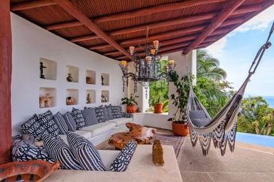 Luxury Villa Photo #5