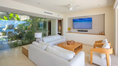 Luxury Villa Photo #13