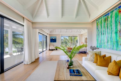 Luxury Villa Photo #30