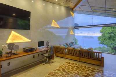 Luxury Villa Photo #14