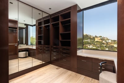 Luxury Villa Photo #30