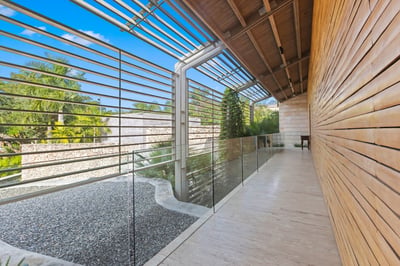 Luxury Villa Photo #37