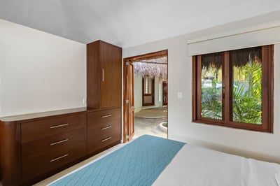 Luxury Villa Photo #46