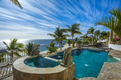 Luxury Villa Photo #7