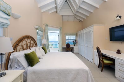 Luxury Villa Photo #13