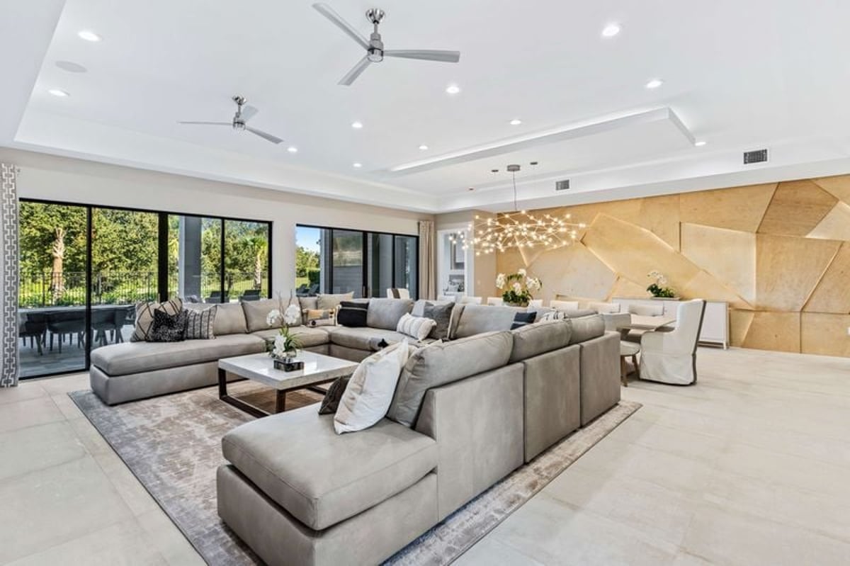 Paradise Palisade Estate