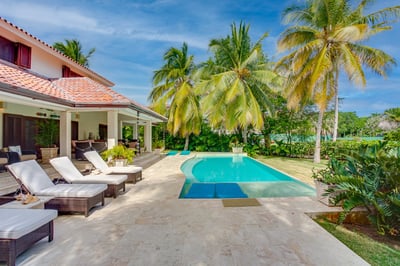 Luxury Villa Photo #6