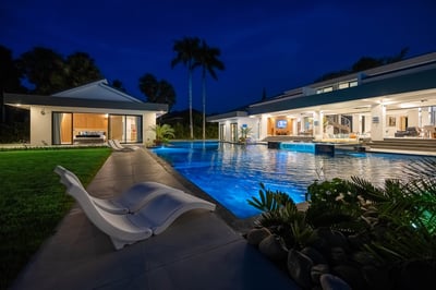 Luxury Villa Photo #6