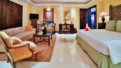 Luxury Villa Photo #15
