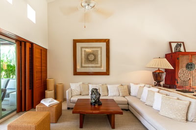 Luxury Villa Photo #15