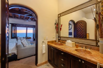 Luxury Villa Photo #50