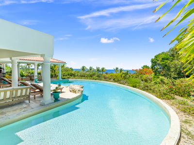 Luxury Villa Photo #5