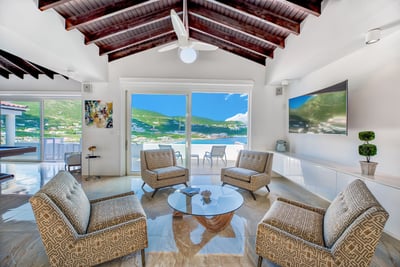 Luxury Villa Photo #26