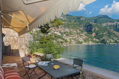 Luxury Villa Photo #4