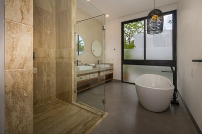 Luxury Villa Photo #29