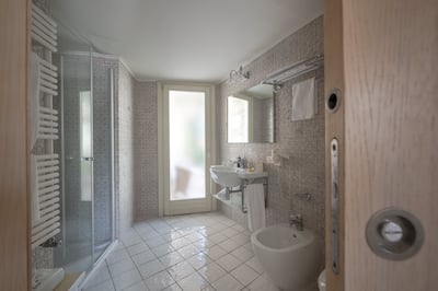 Luxury Villa Photo #50