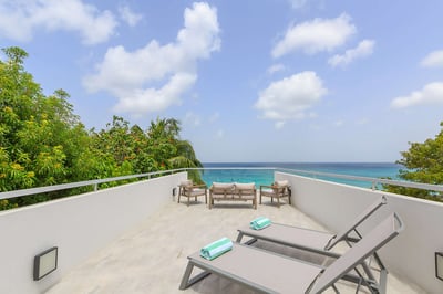 Luxury Villa Photo #14