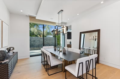 Luxury Villa Photo #23