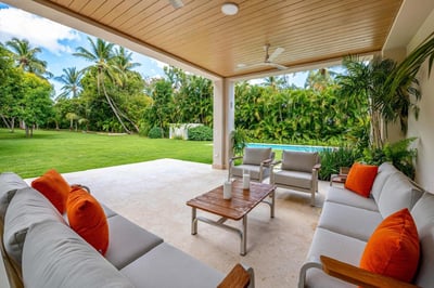 Luxury Villa Photo #4