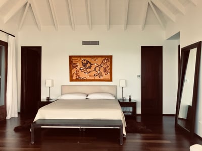 Luxury Villa Photo #19