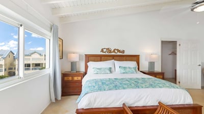Luxury Villa Photo #27