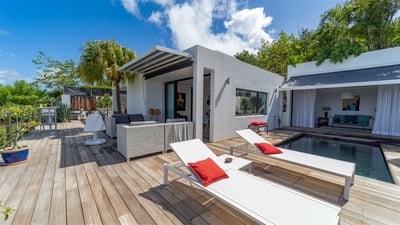 Luxury Villa Photo #4
