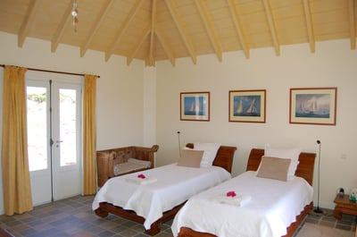 Luxury Villa Photo #23