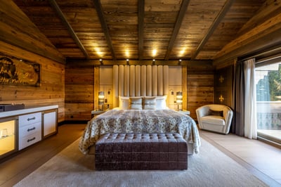 Luxury Villa Photo #30