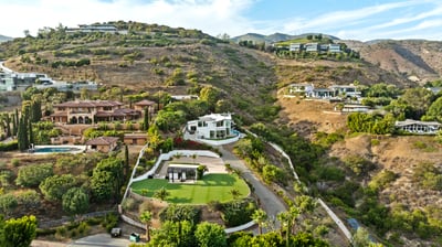 Luxury Villa Photo #87