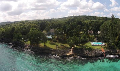 Luxury Villa Photo #6