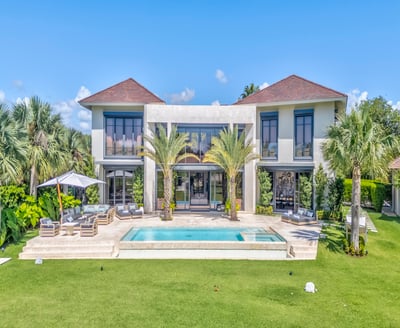 Luxury Villa Photo #6