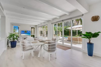 Luxury Villa Photo #9