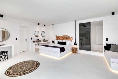 Luxury Villa Photo #28