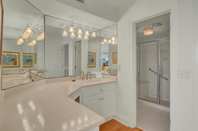 Luxury Villa Photo #16