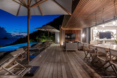 Luxury Villa Photo #6
