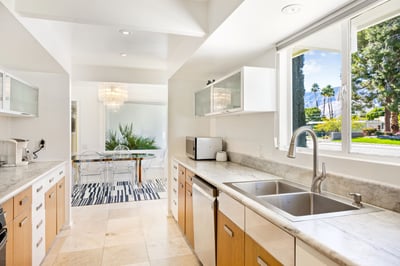 Luxury Villa Photo #15