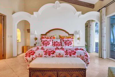 Luxury Villa Photo #27