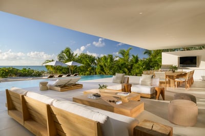 Luxury Villa Photo #16