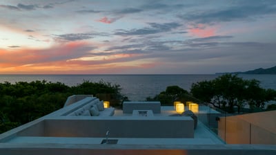 Luxury Villa Photo #24