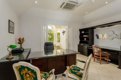 Luxury Villa Photo #20