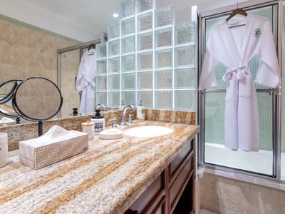 Luxury Villa Photo #15