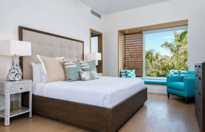 Luxury Villa Photo #15